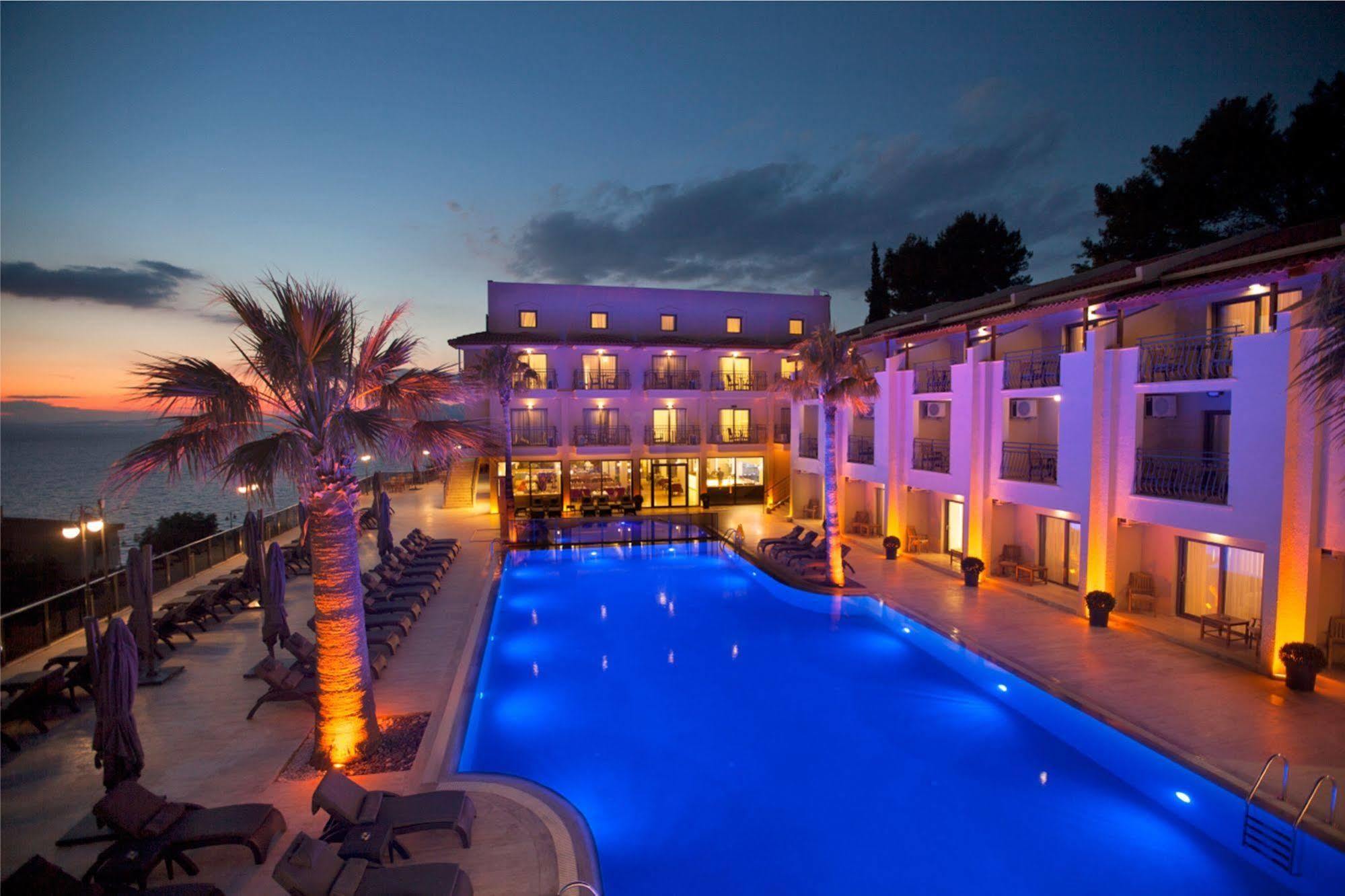 Palmera Hotel Kuşadası Buitenkant foto
